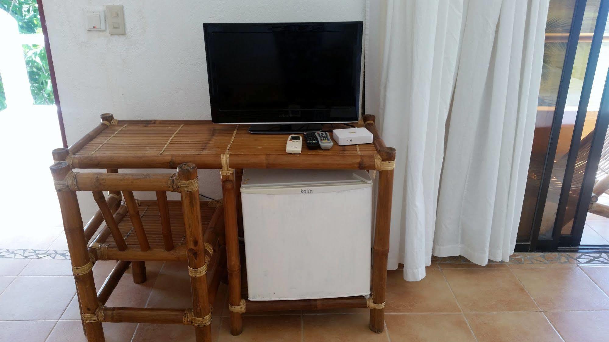 Artista Beach Villa Balabag  Extérieur photo