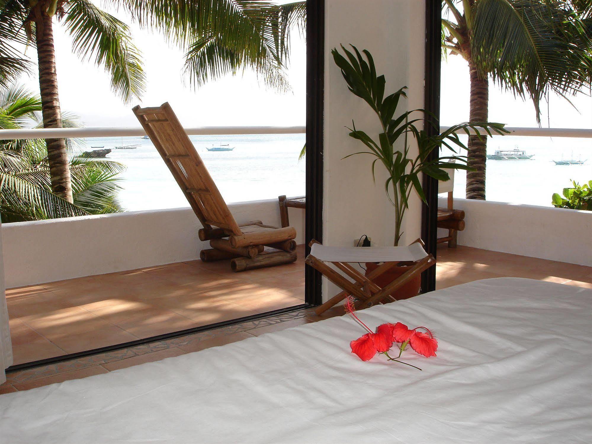 Artista Beach Villa Balabag  Extérieur photo