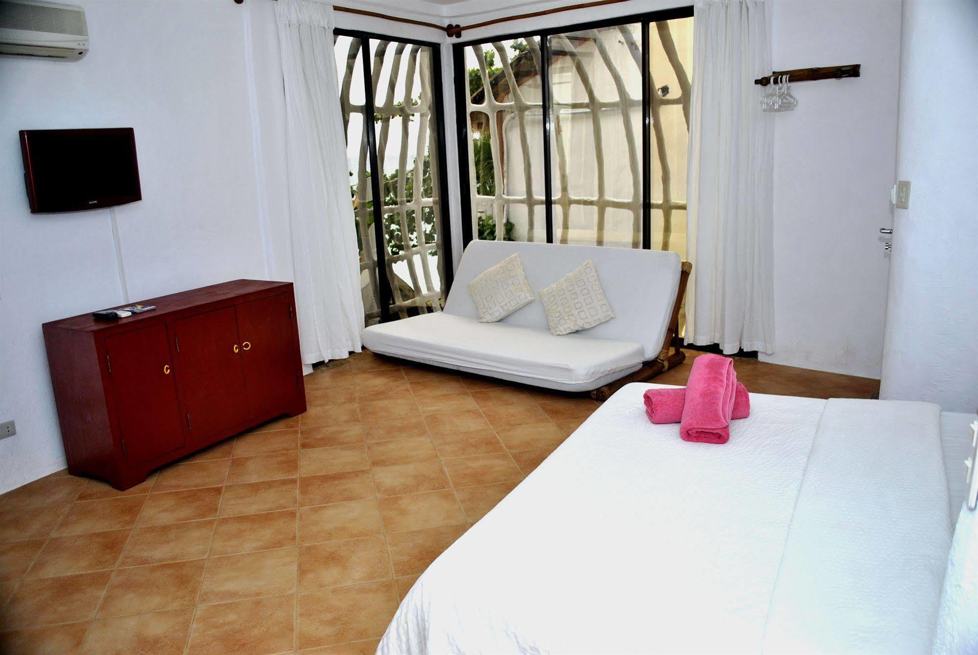 Artista Beach Villa Balabag  Extérieur photo