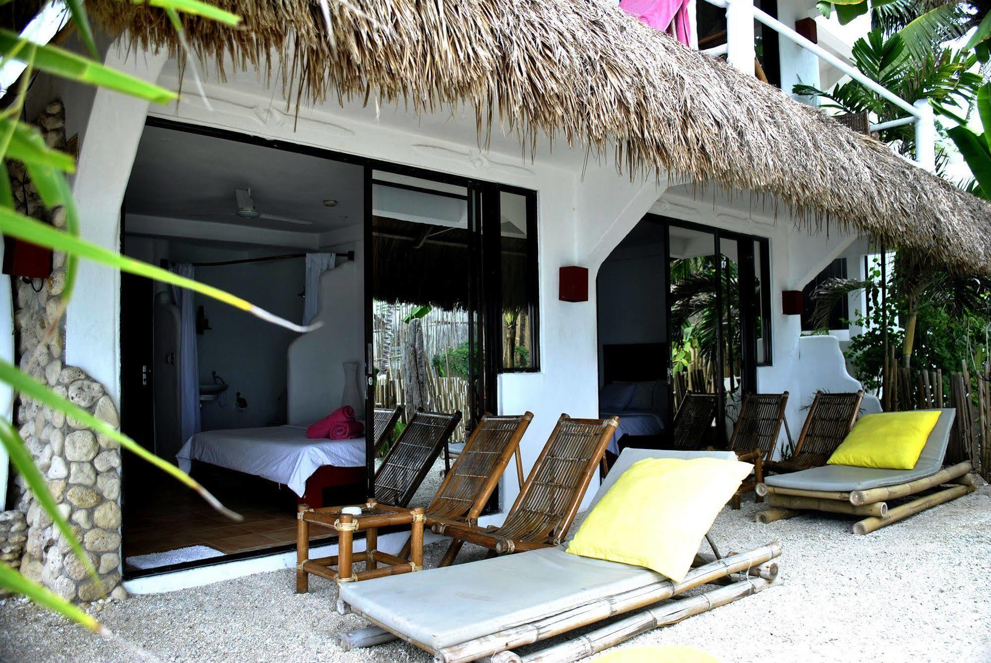 Artista Beach Villa Balabag  Extérieur photo