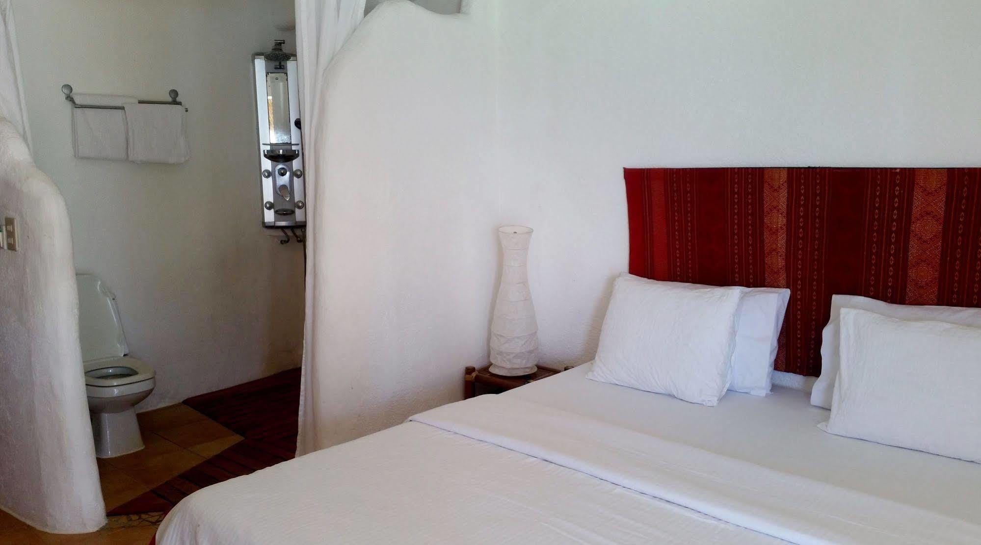 Artista Beach Villa Balabag  Extérieur photo