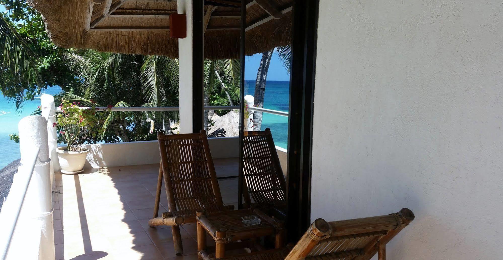 Artista Beach Villa Balabag  Extérieur photo